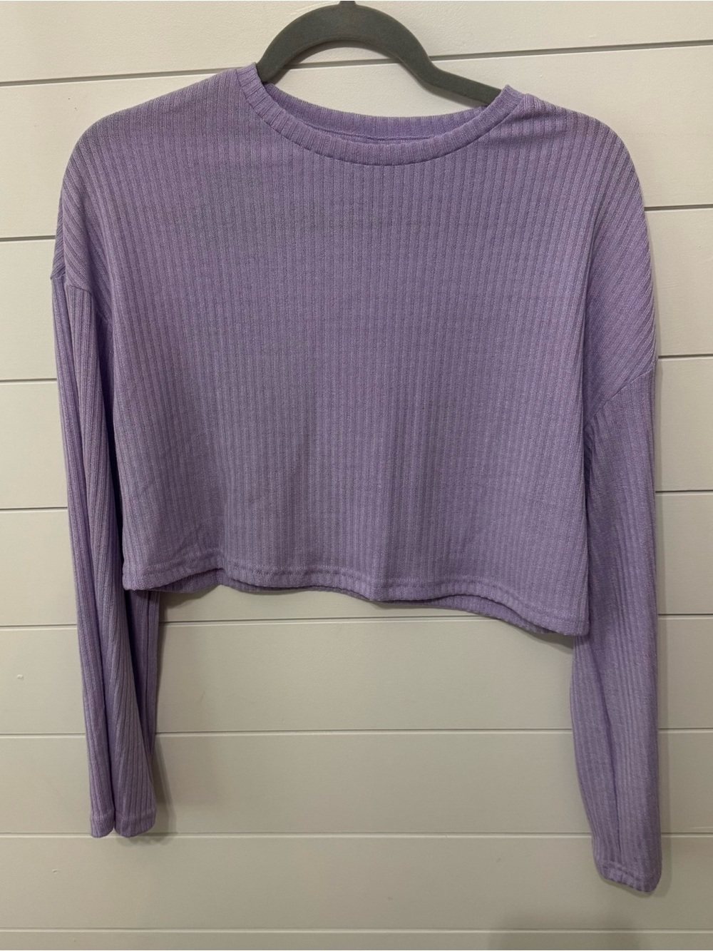 Ribbed long sleeve crop top